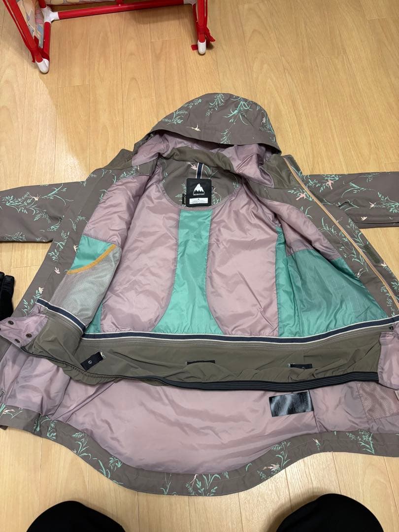 BURTON GORE-TEX 花柄 スノーボードウェア S ウェアのみ