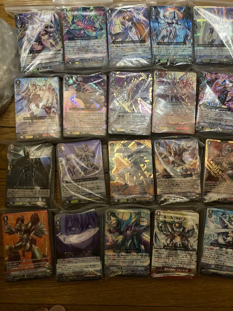 ヴァンガード　デッキ18個程＆まとめ売り13