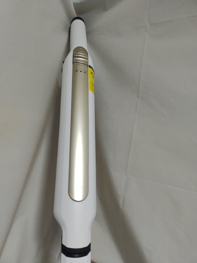 メーカー保証有 美品 シャーク コードレスクリーナー CS100J