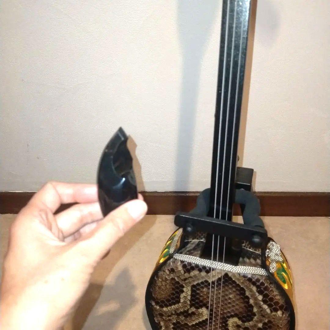 ヘビ皮三線 3弦 スタンド付き