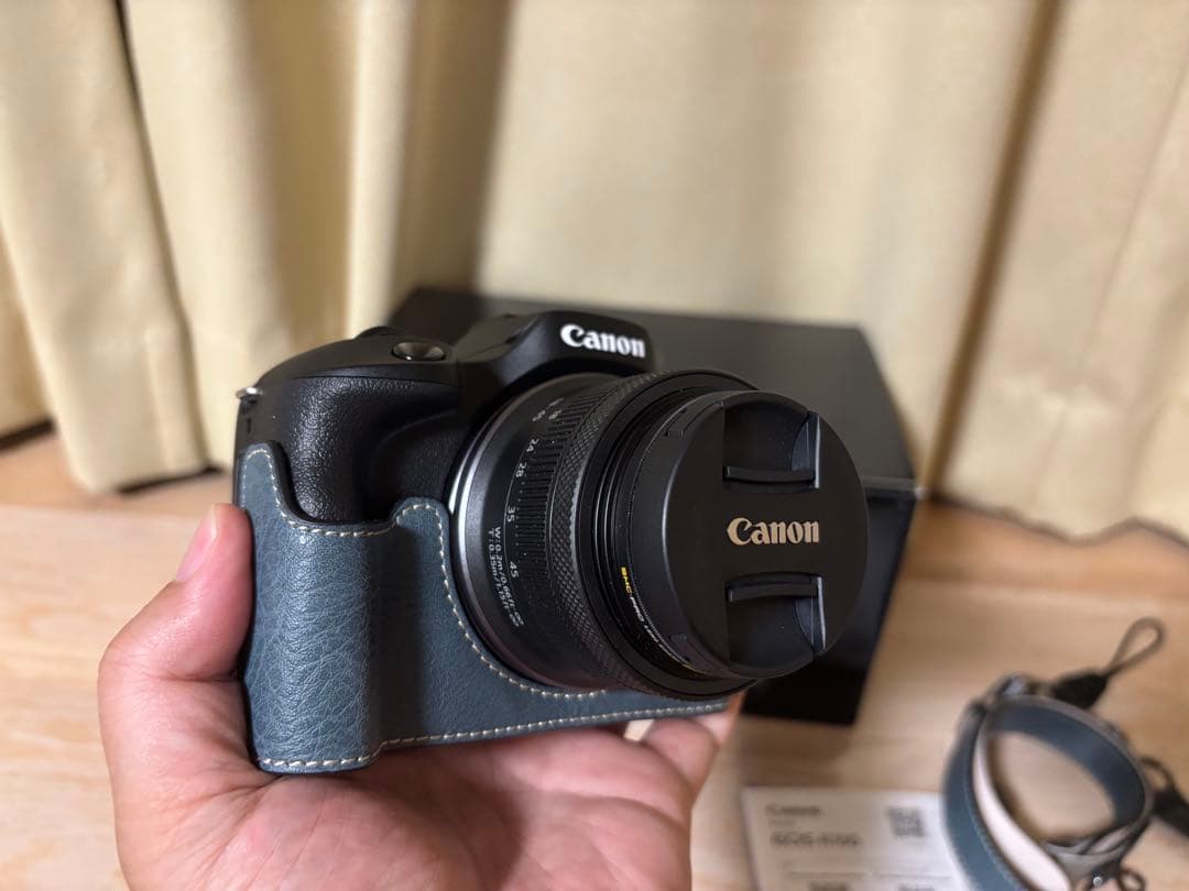 Canon EOS R100 ミラーレス一眼