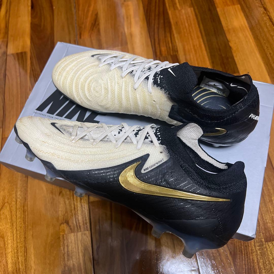 Nike Phantom GT サッカーシューズ AGトップモデル