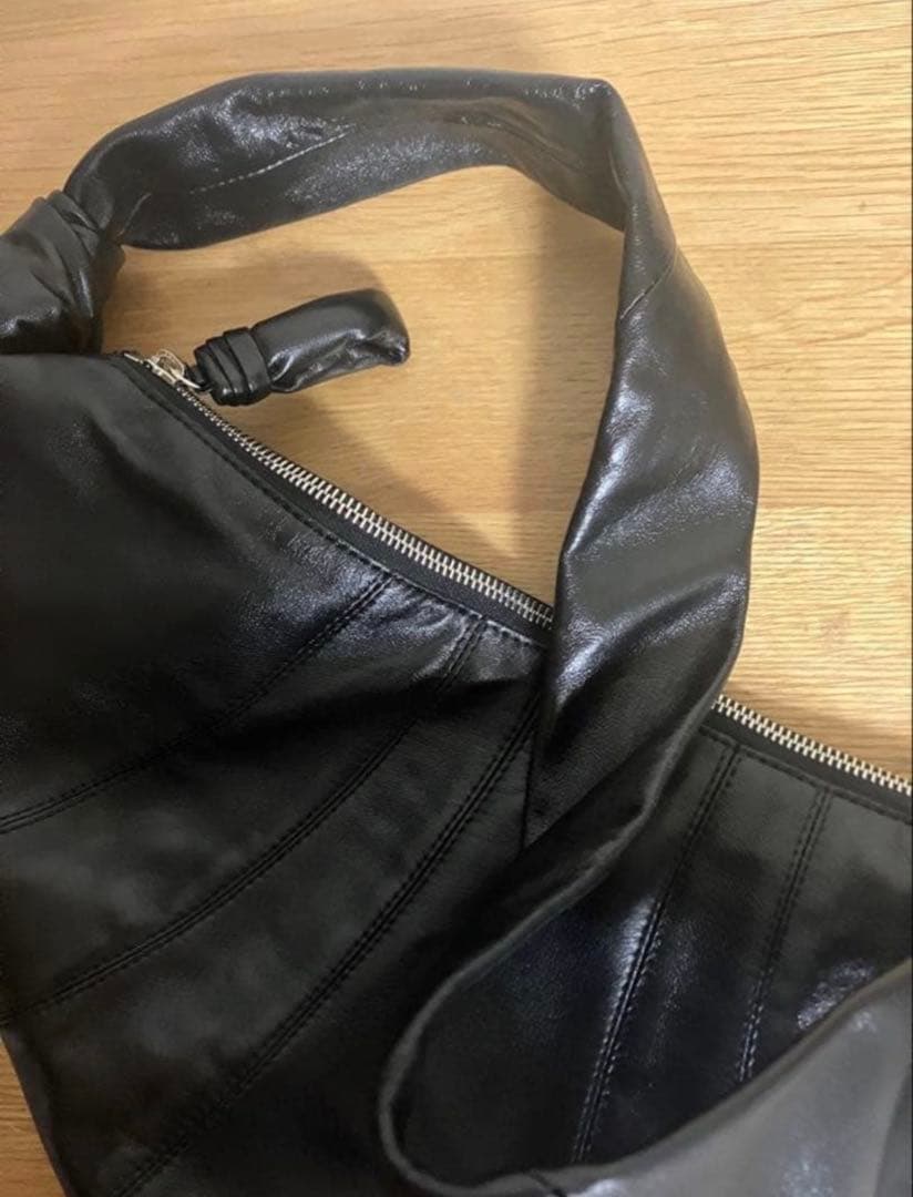 [5日まで]新品同様LEMAIRE MEDIUM CROISSANT BAG