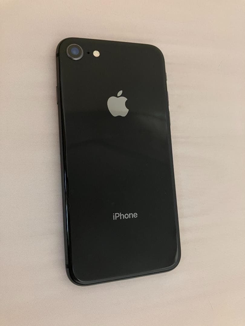 Apple iPhone 8 ブラック スマホ
