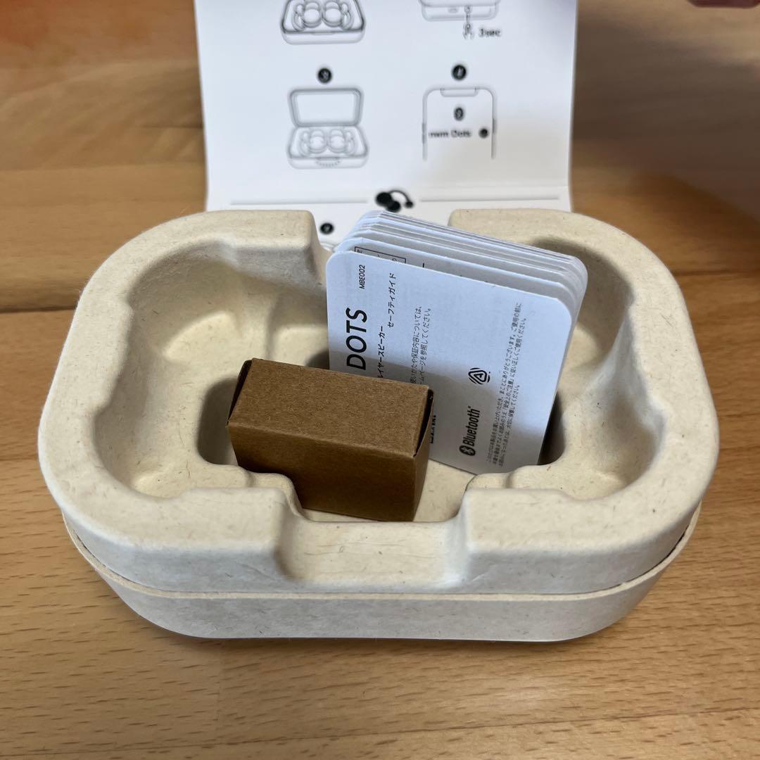 nwmDOTS on-ear speakers ブラック