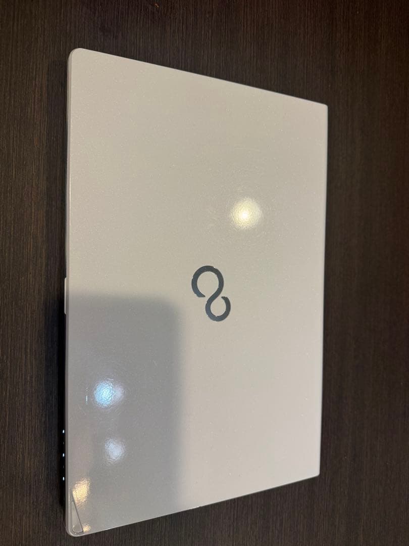 富士通 LIFEBOOK UH75/M ホワイト 本体 ACアダプター付き