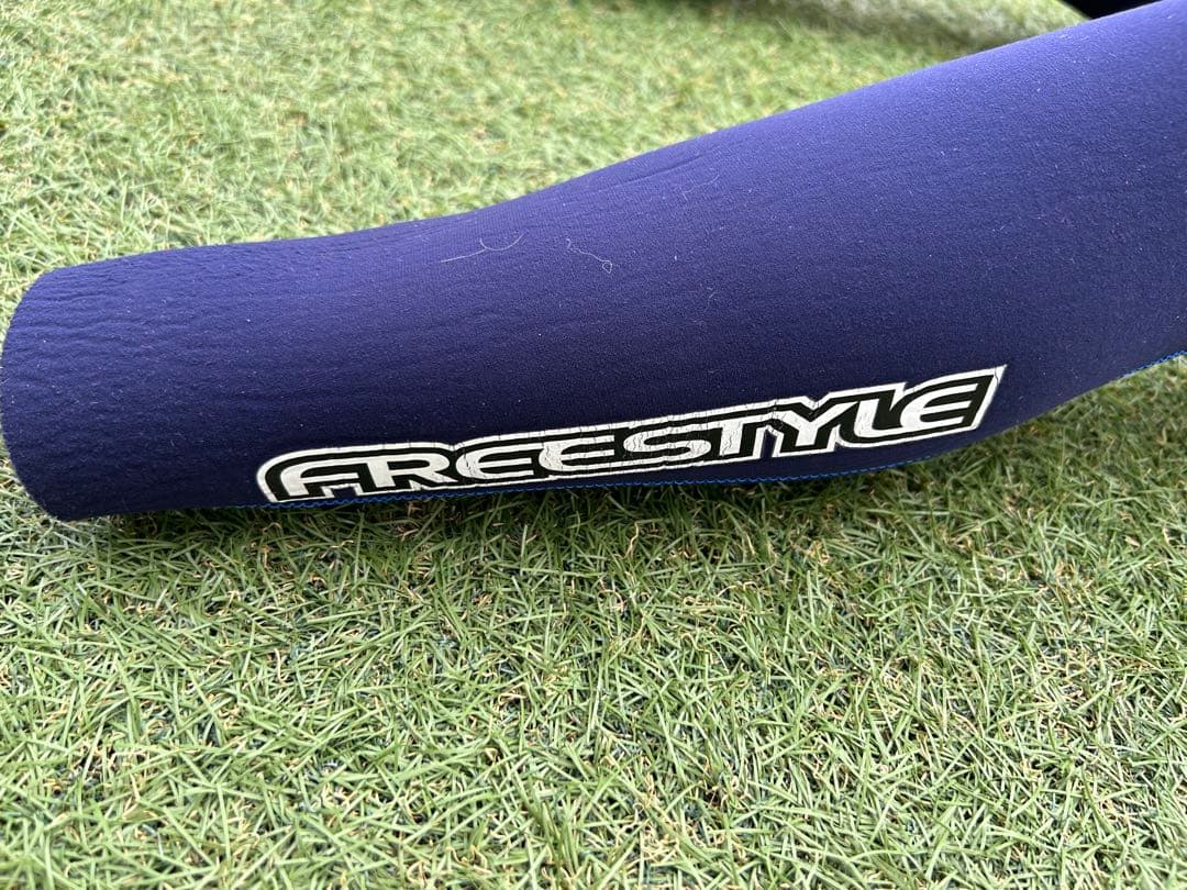 ウェットスーツ セミドライ　5ミリ　裏起毛