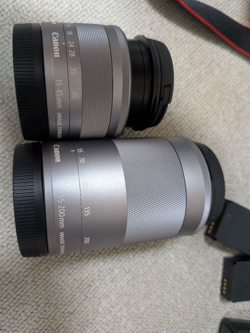 Canon EOS Kiss M 白色ズームキットレンズ2本付きバッテリー2個