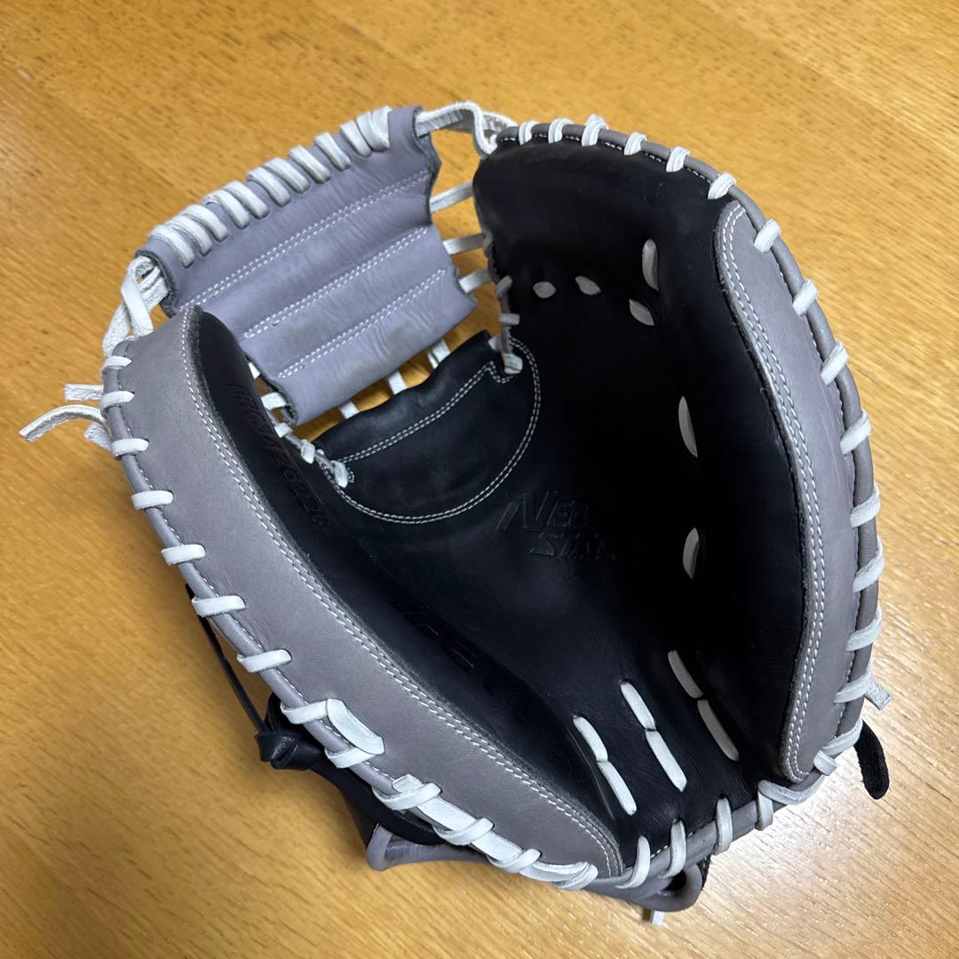 美品 ZETT ネオステイタス 軟式キャッチャーミット 湯もみ型付け済み