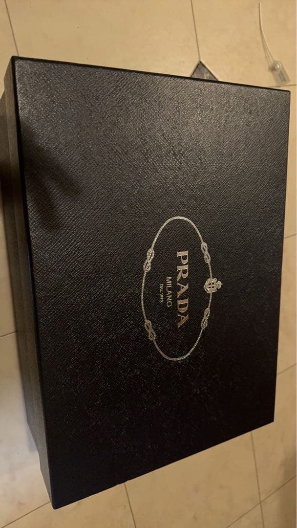 プラダ　ブラッシュドレザー　レースアップシューズ　サイズ6