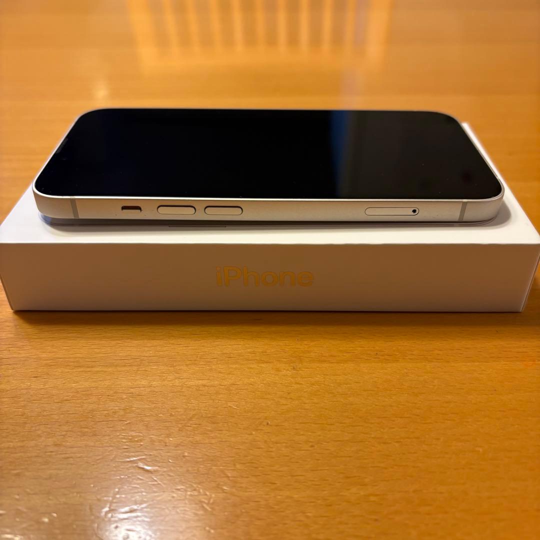 Apple iPhone13 128GB スターライト 本体