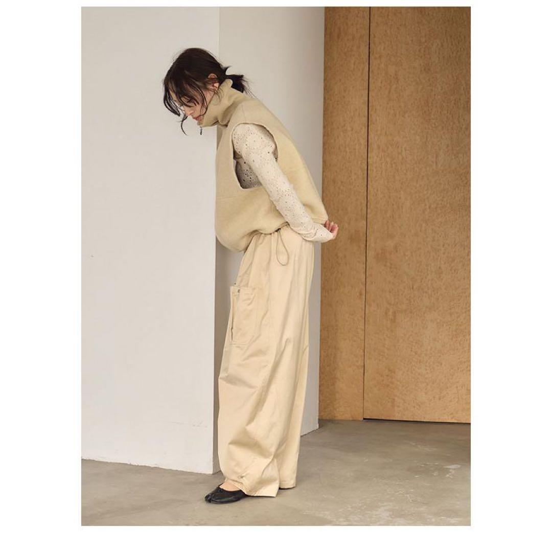 Hella WOOL HIGHNECK VEST 試着のみ