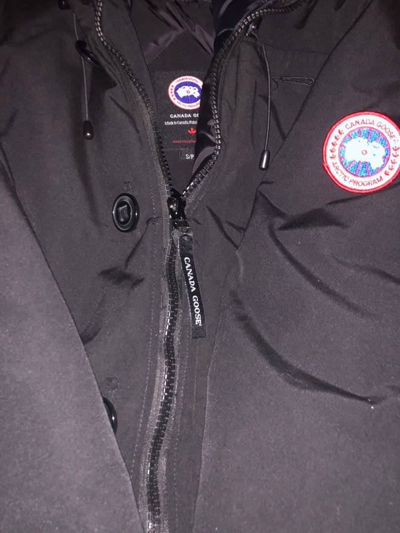 メンズダウンジャケット　ブラック カナダグースSサイズ