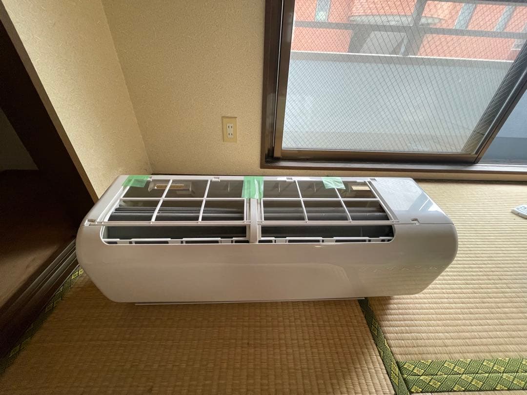 美品　6帖用ルームエアコン　コロナ エアコン CSH-N2222R 本体