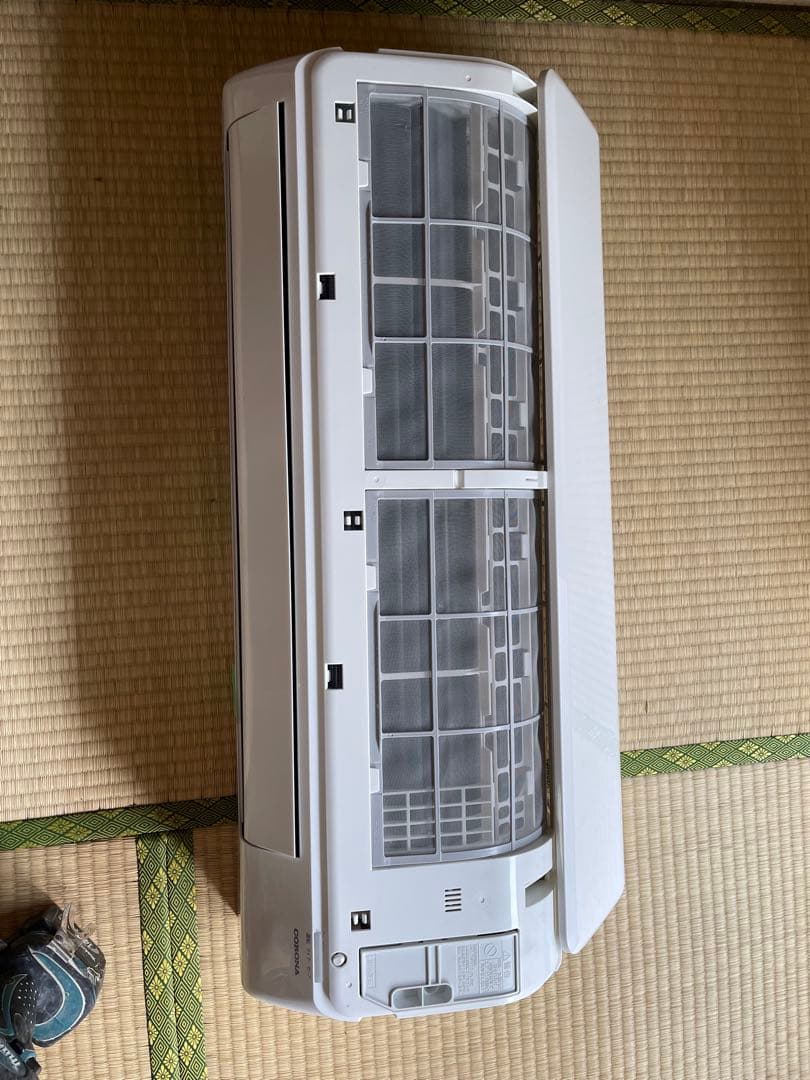 美品　6帖用ルームエアコン　コロナ エアコン CSH-N2222R 本体