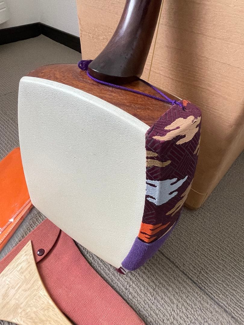 三味線本体 木製収納ボックス付 三味線箱 細棹 バチ 弦楽器 長唄 和楽器 ②