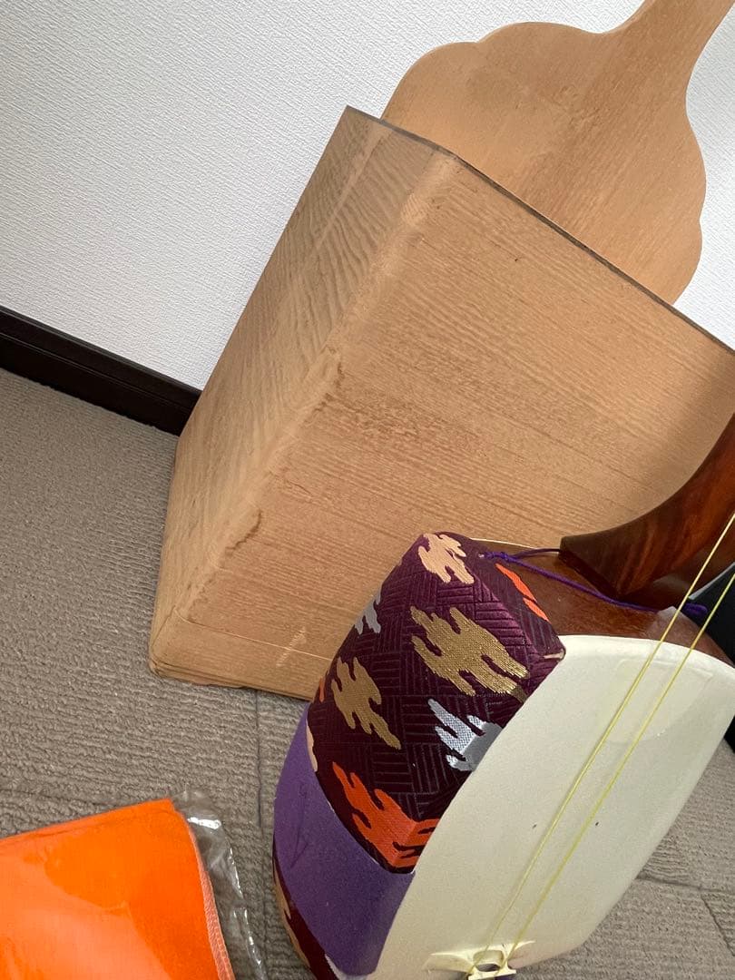 三味線本体 木製収納ボックス付 三味線箱 細棹 バチ 弦楽器 長唄 和楽器 ②