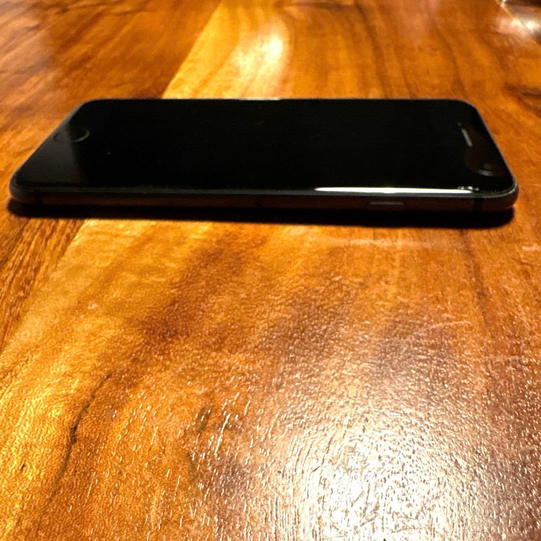 【中古】iPhone8 64G
