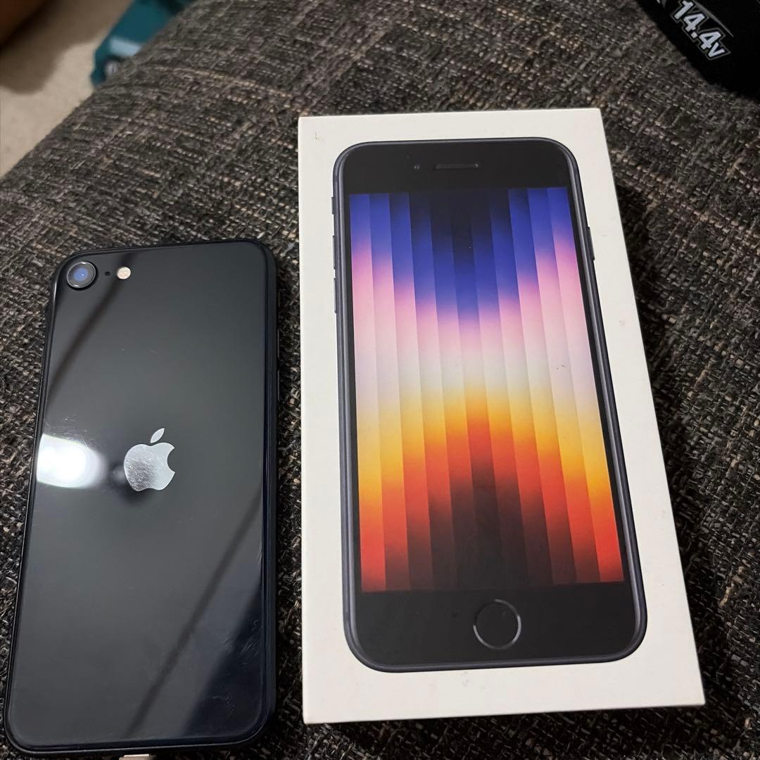 iPhone SE （第三世代）　64GB