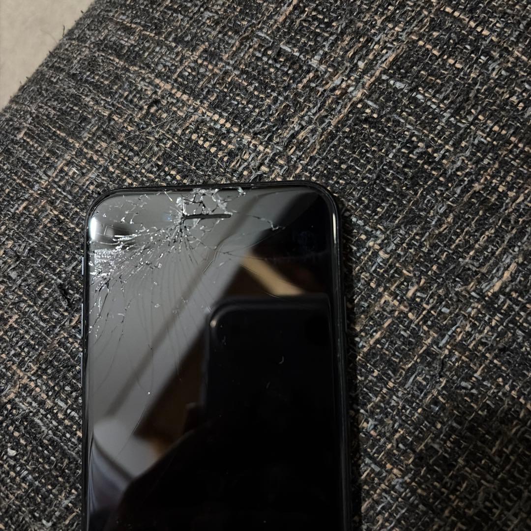 iPhone SE （第三世代）　64GB