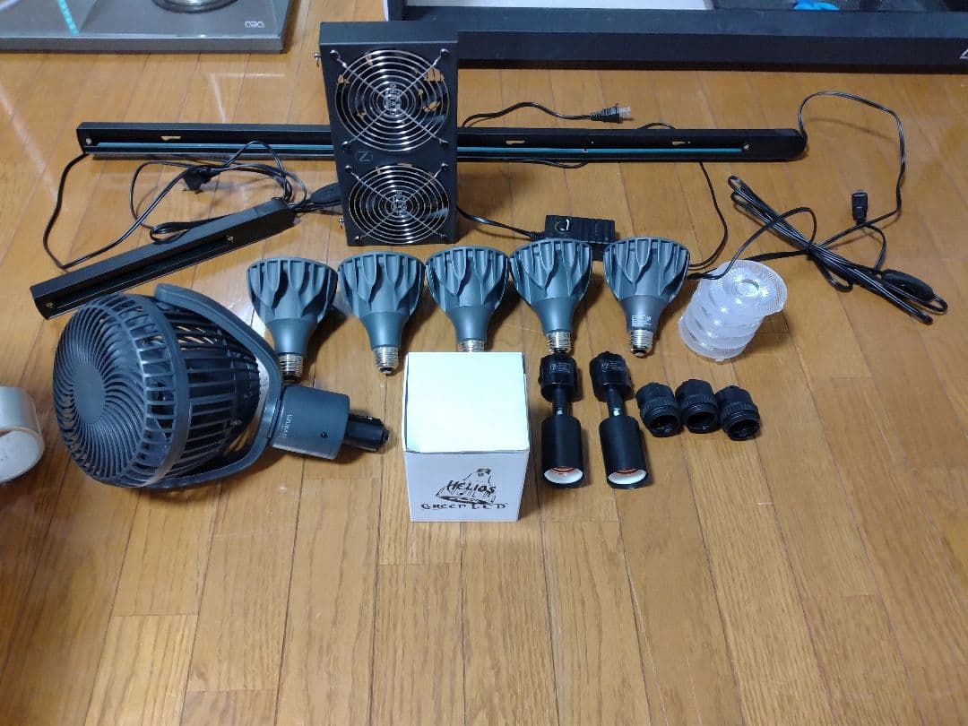 Helios Green LED 24W ヘリオスグリーンLED5個　送風機