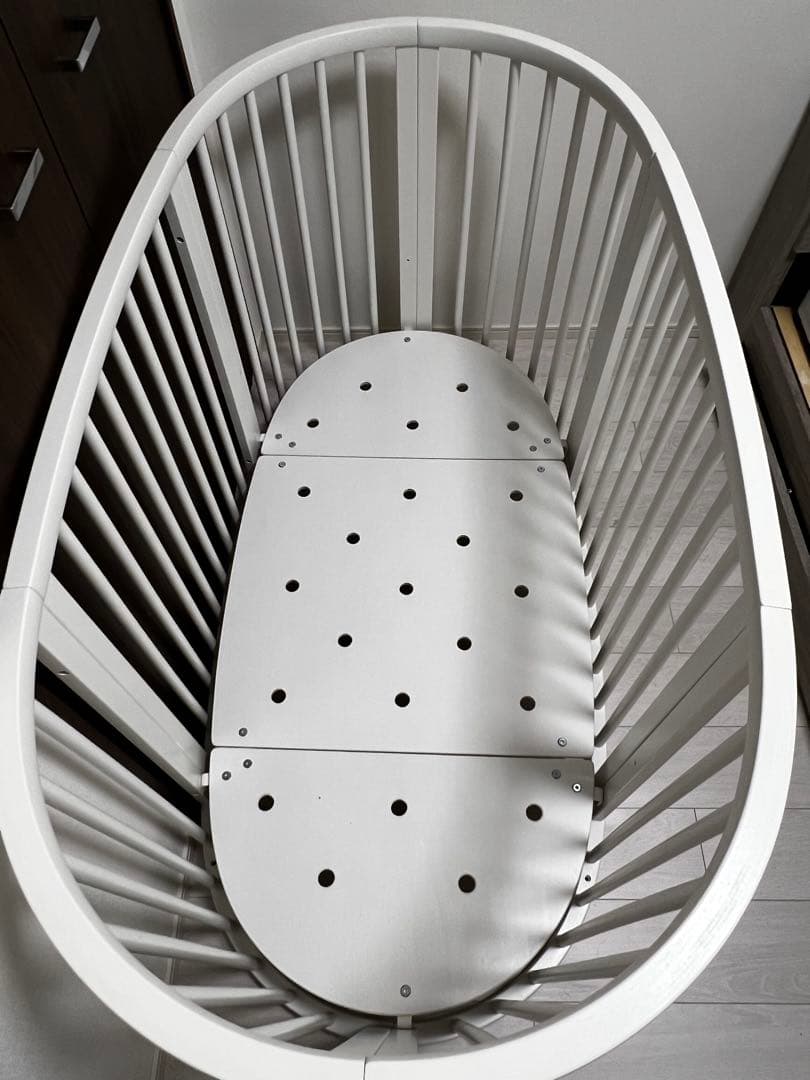 【値下げしました！】STOKKE ベビーベッドセットV3 楕円形 ホワイト