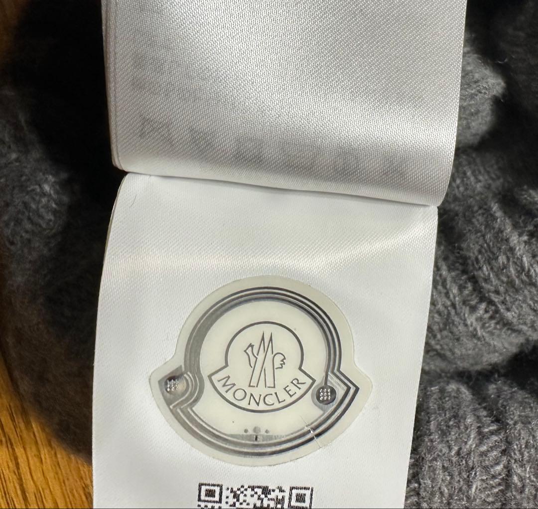 ♪MONCLER グレー ニット帽♪