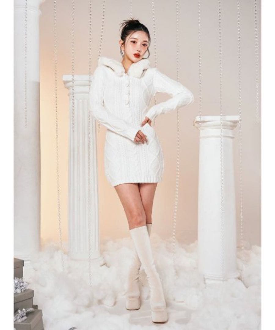 新品タグ付 ダーリッチ フードファーケーブルニットミニワンピース ブラック FL