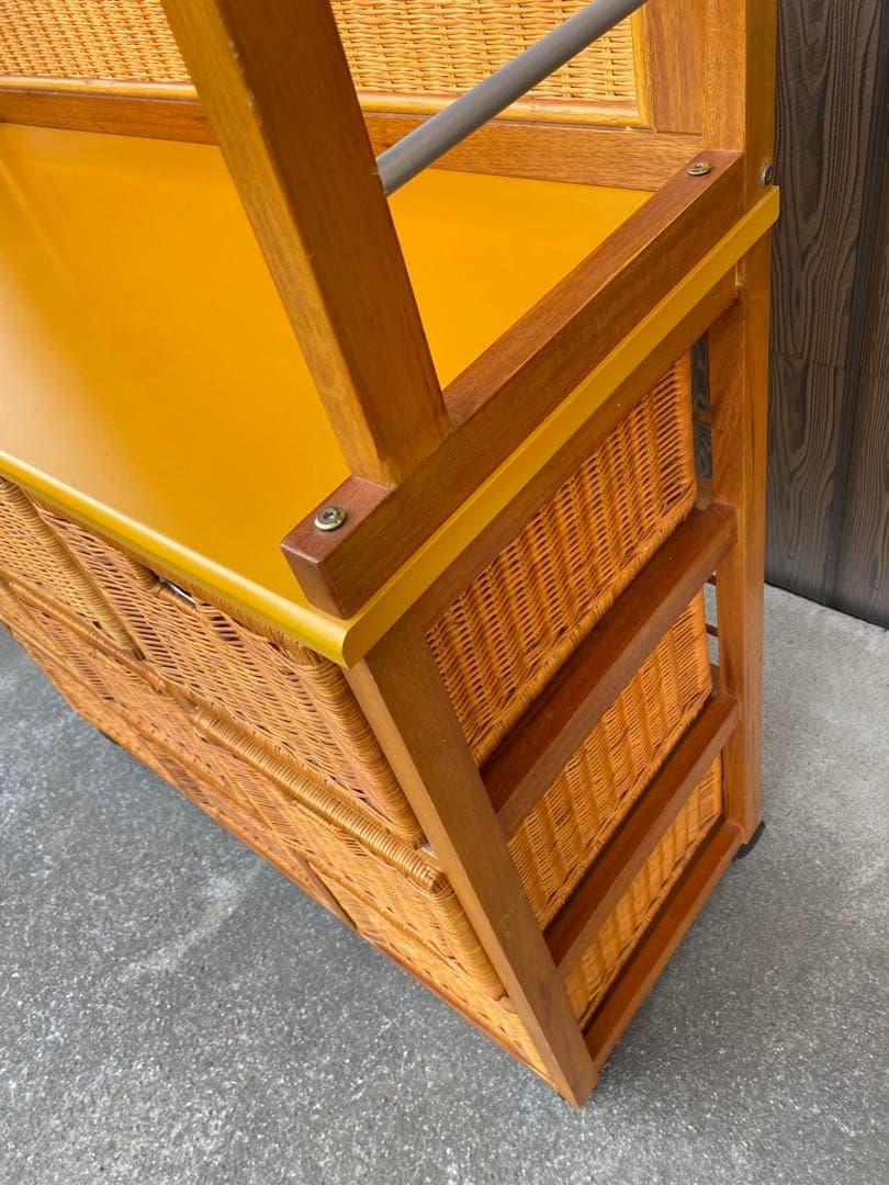 ラタン　引き出し付　ハンガーラック　棚　シェルフ　藤　黄色
