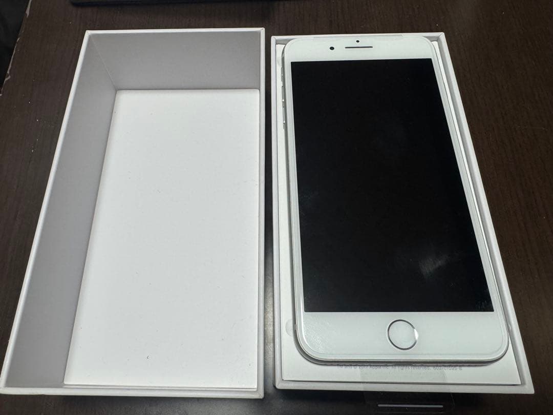 Apple iPhone 8 plus シルバー ホワイト 本体 動作確認済み