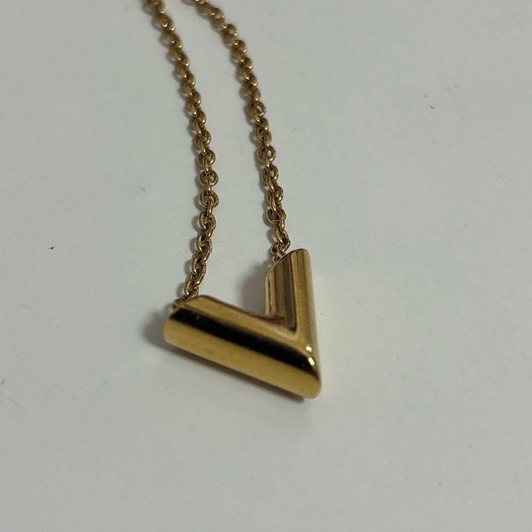 ルイヴィトン ネックレス エッセンシャルV M61083 ゴールド