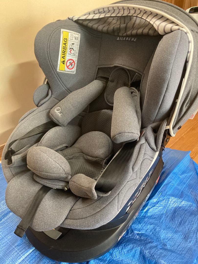 エールベベ　チャイルドシート　クルット4Oui2 グレー