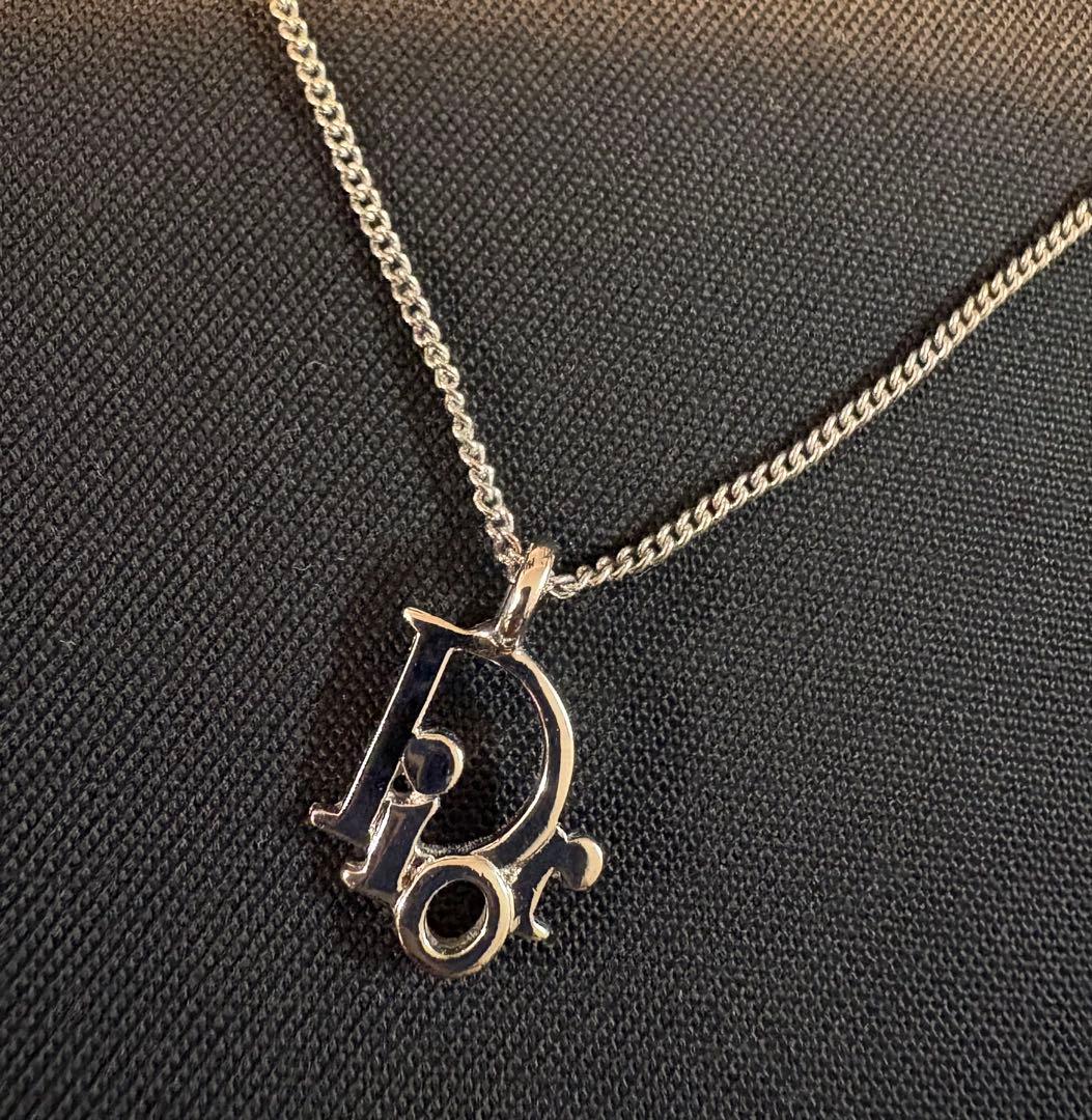 Christian Dior クリスチャンディオール　シルバー ロゴ ネックレス