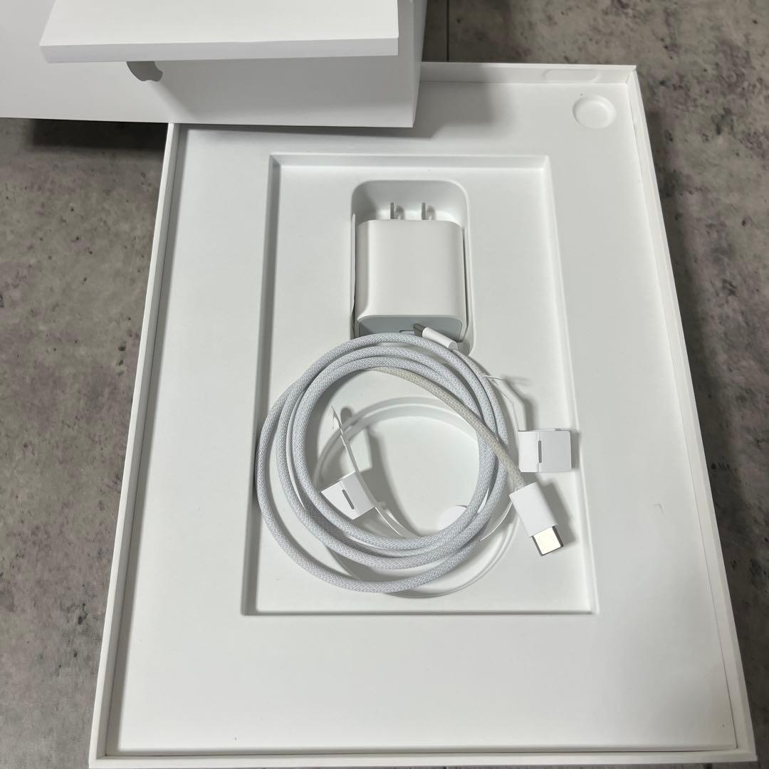 iPad 11世代　 A16 128gb シルバー