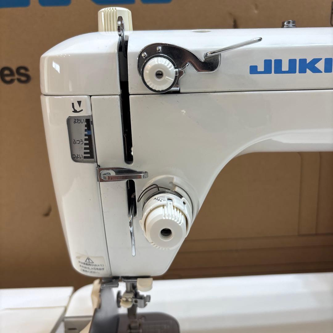 JUKI　SPUR25DX・フットコン+糸切装置・押え多数・大型テーブル・レバー
