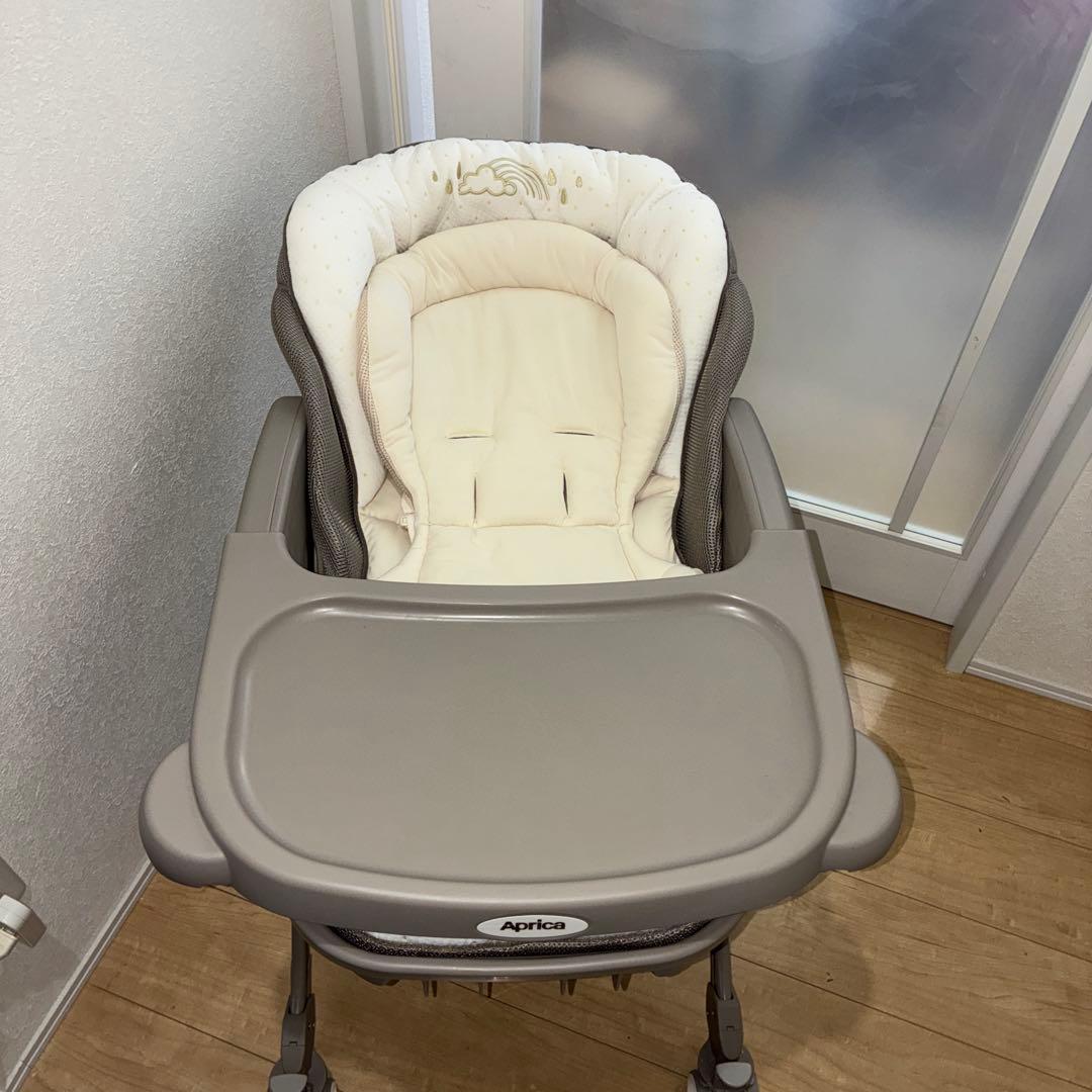 Aprica ユラリズム オートスイング ムーンロック 電動