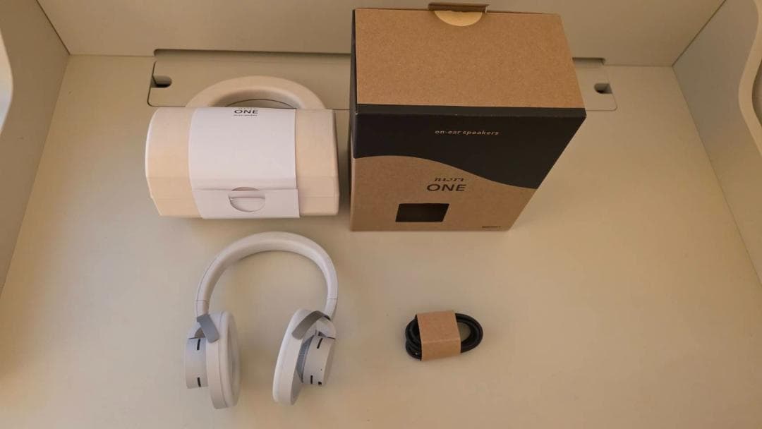 ヌーム　NWM ONE オープンイヤーオーバーヘッド スピーカー ホワイト