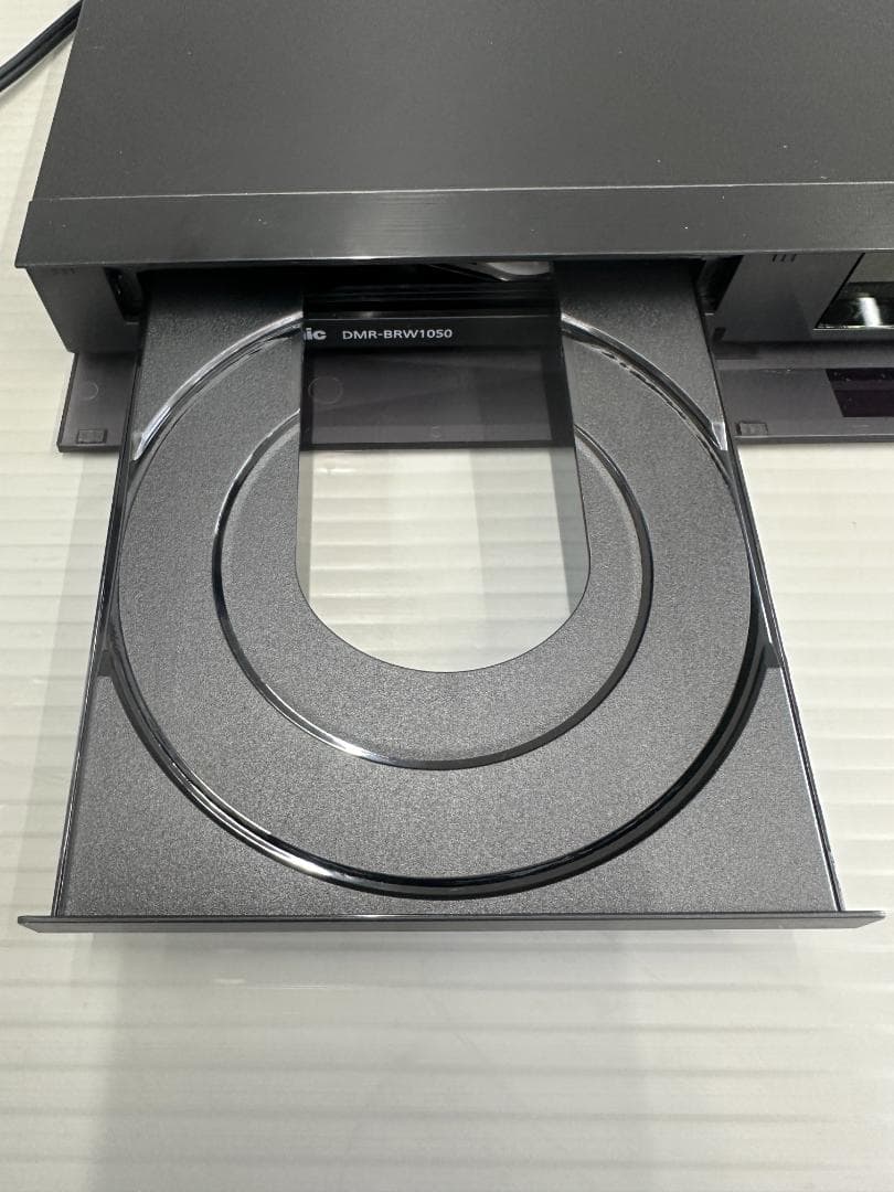 Panasonic　ブルーレイレコーダー　DMR-BRW1050　2018年製