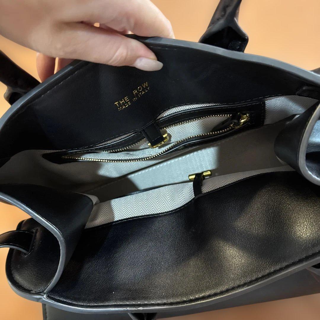 THE ROW ブラックレザービジネスバッグ