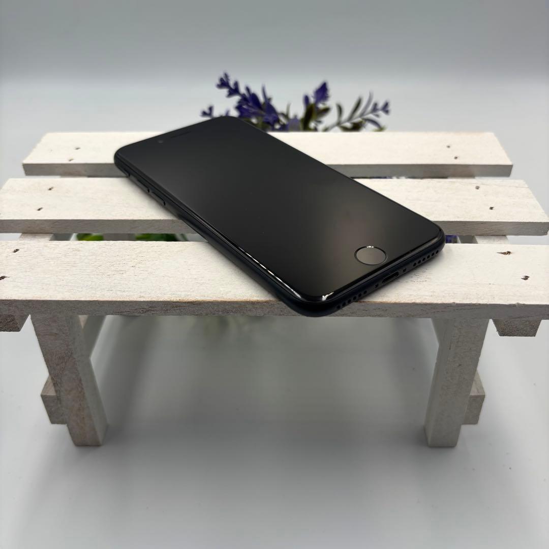 iPhone SE第3世代 64GB ミッドナイト300