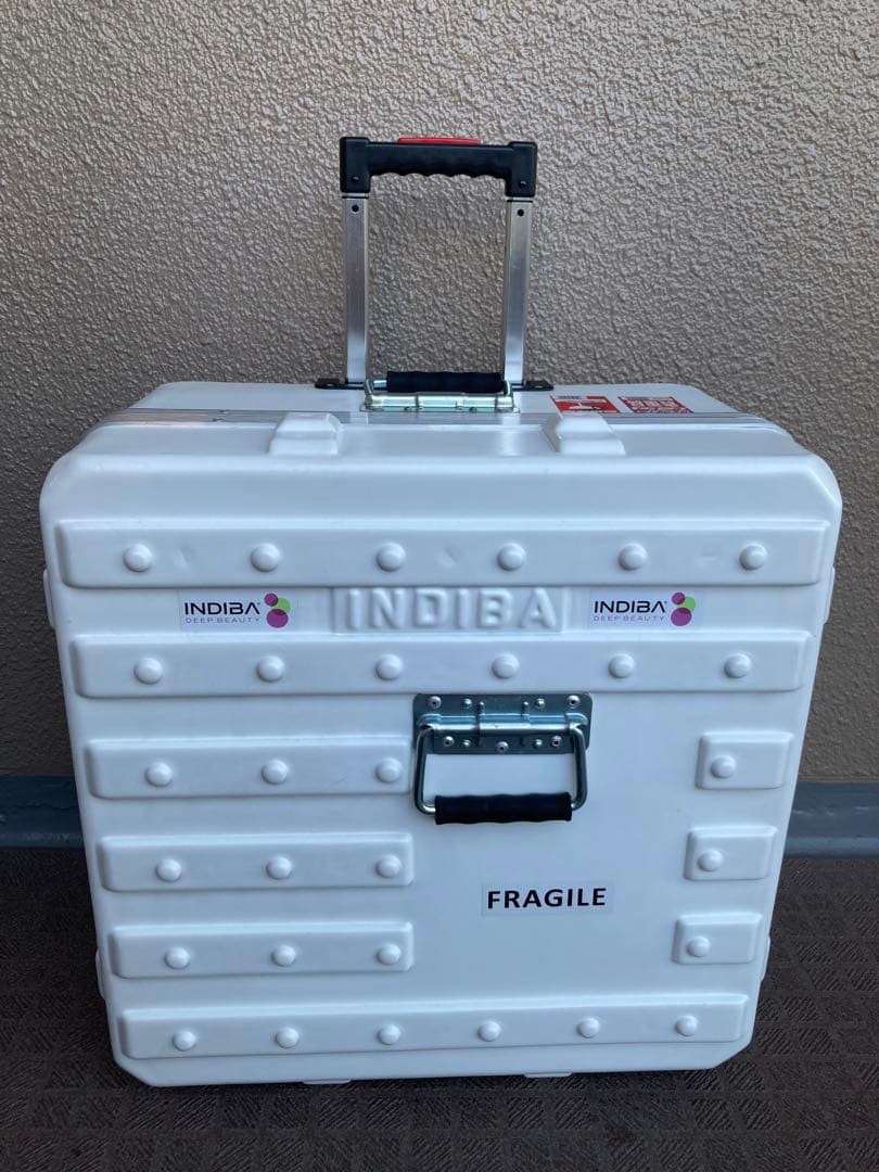 INDIBA ER 42 インディバ　100w 専用ケース付き