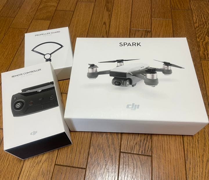 新品未開封　dji ドローン　spark本体&コントローラ&プロペラガード