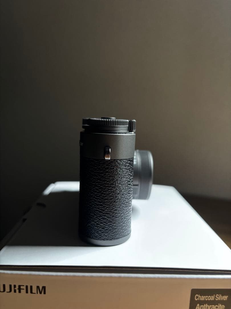 FUJIFILM Xhalf X-HF1 チャコールシルバー