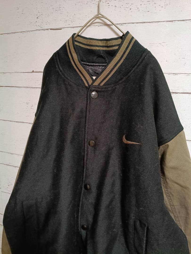 【訳あり】ナイキ スタジャン 刺繍ロゴ バイカラー タグビッグ