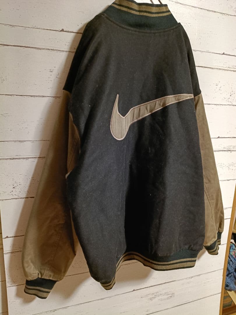 【訳あり】ナイキ スタジャン 刺繍ロゴ バイカラー タグビッグ