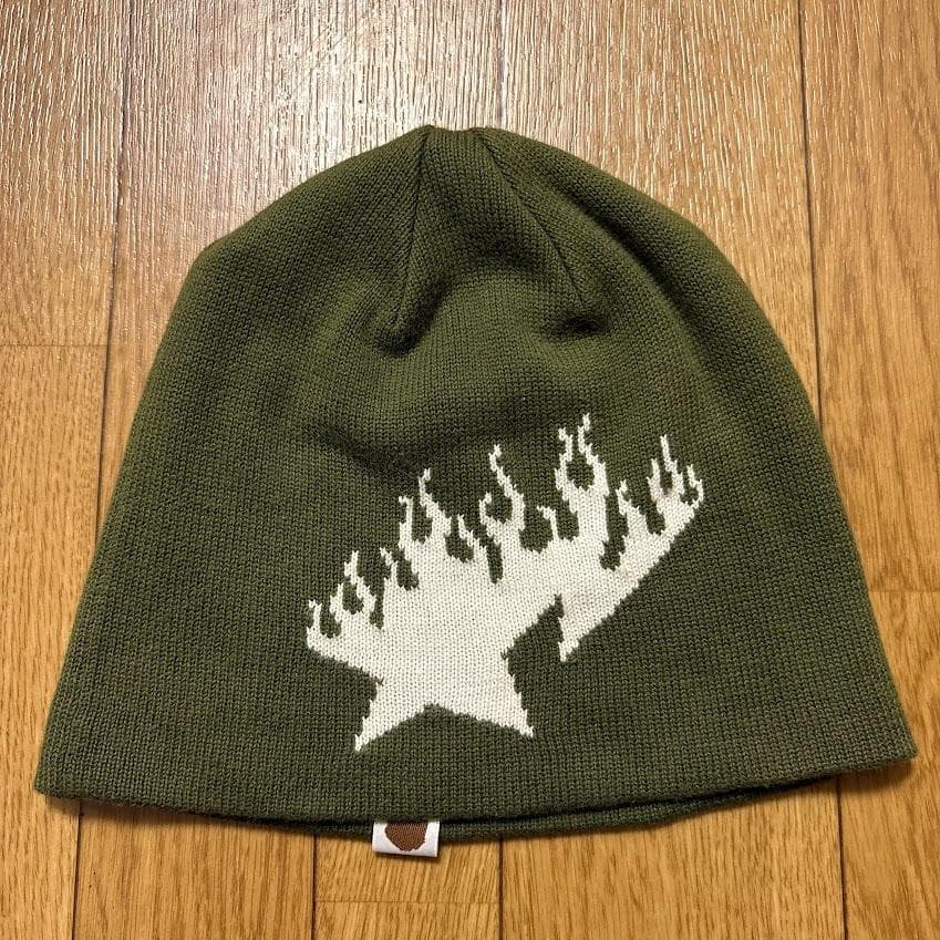 BAPE Bapesta Fire Star Beanie エイプ　ビーニー