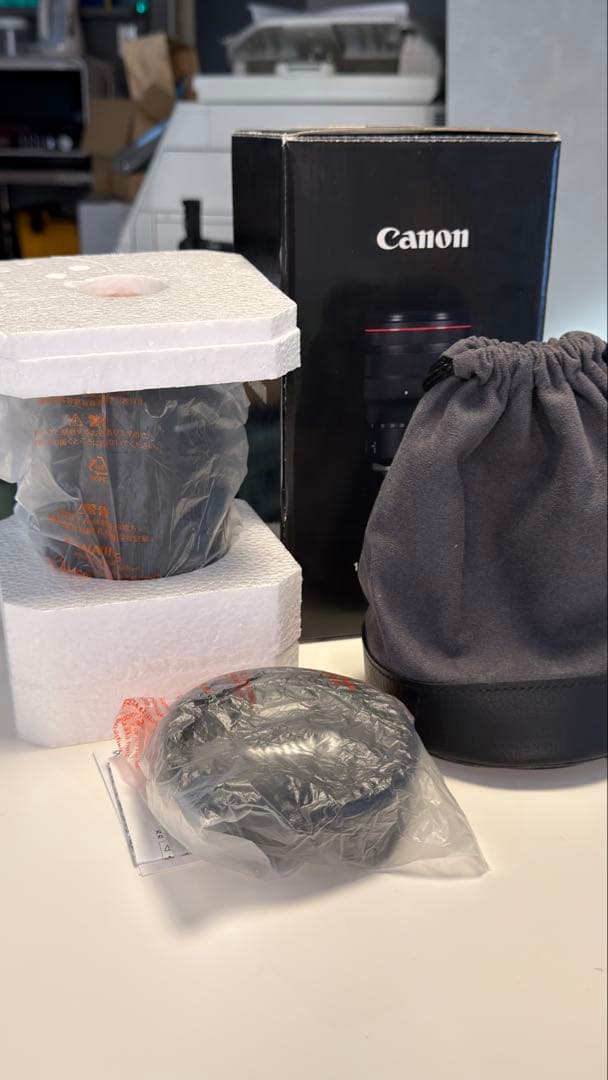 【極少使用品】Canon RF 15-35mm F2.8 L IS USM