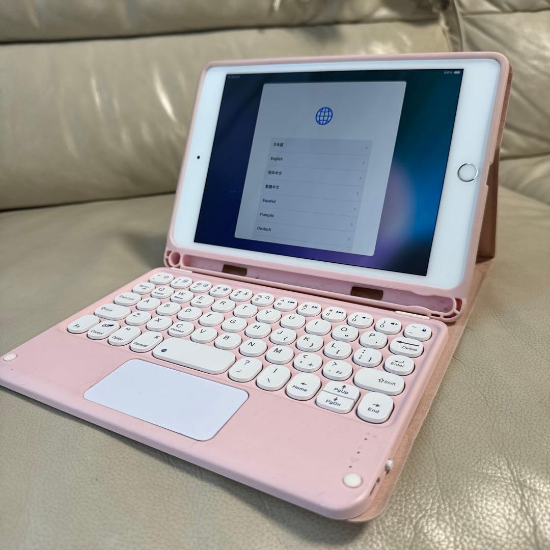 iPad mini 第5世代　カバーケース、キーボード付き