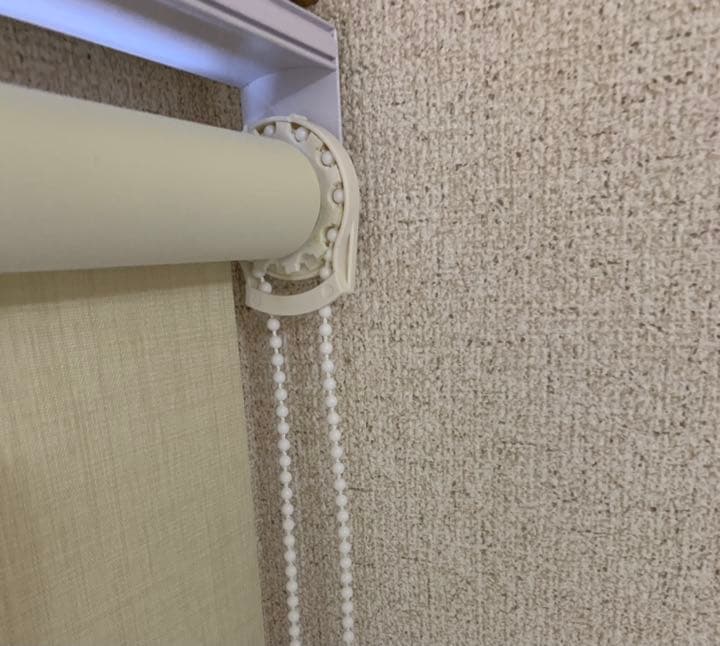 Reロールスクリーン、カーテンレール取付可アイボリー遮光1級、遮熱、防音