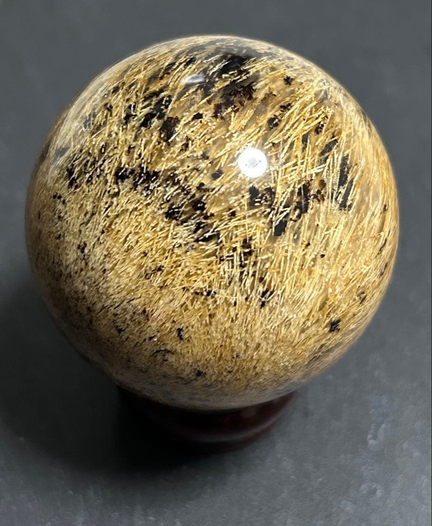 ゴールデンルチルクォーツクリスタル　丸玉186g